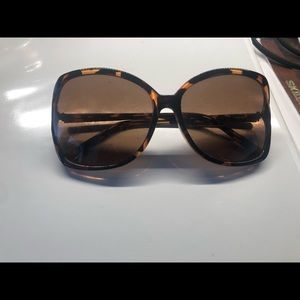 Brown sunglasses